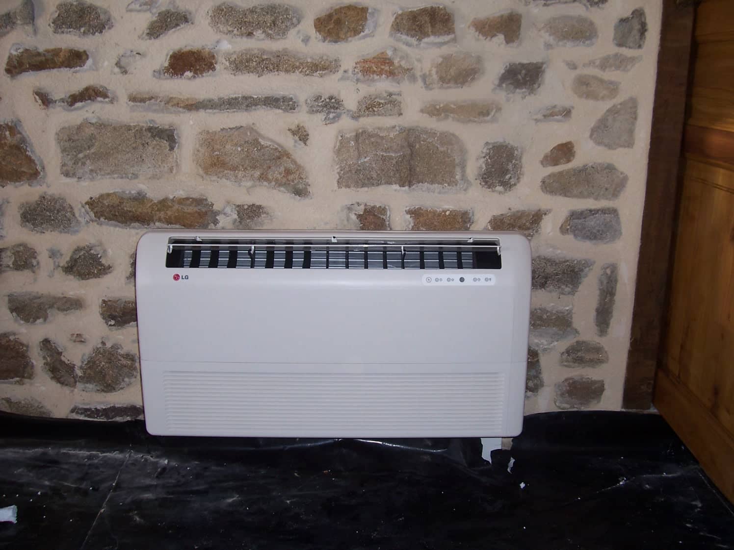 Console pour chauffage ou climatisation en neuf ou rénovation
